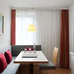 Aparthotel Chalet Wetzlgut Lägenhetshotell Bad Gastein